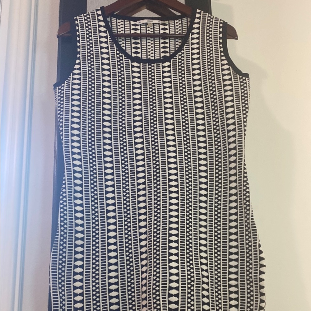 Sioni Bodycon Knit Black and White Geometric Midi Dress